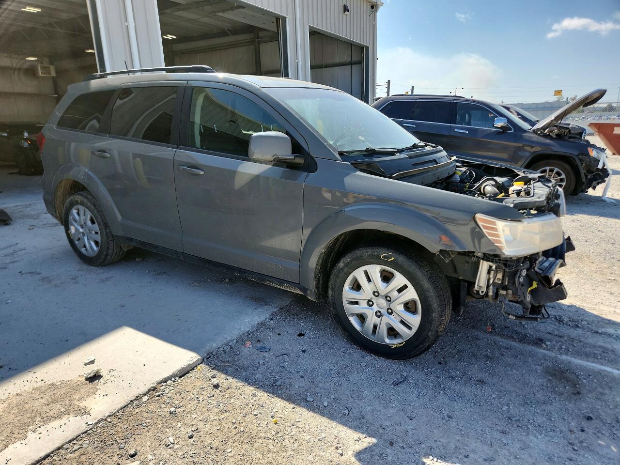 2019 Dodge Journey VIN 3C4PDCBBXKT863865 photo 4