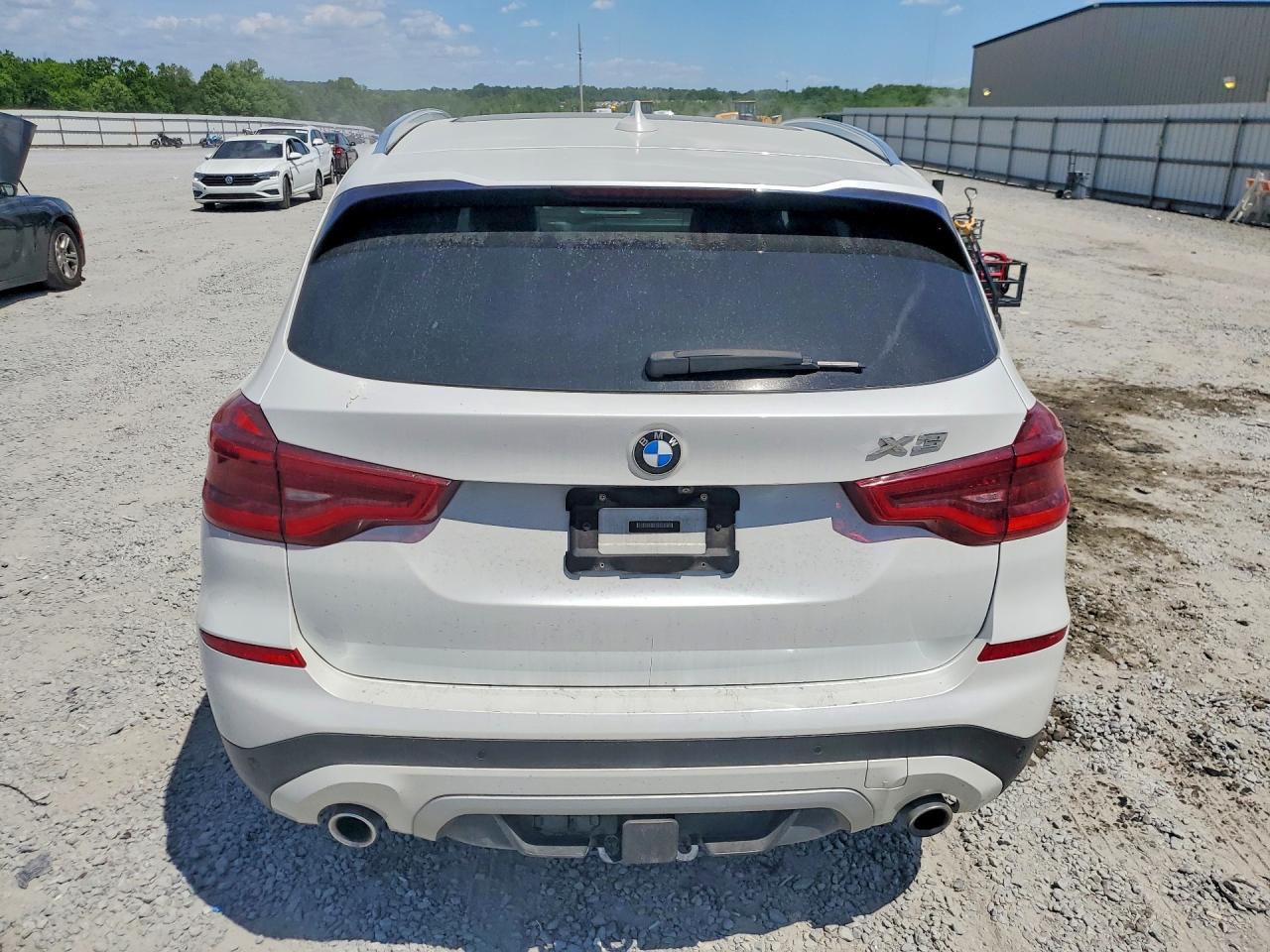 2018 BMW X3 VIN 5UXTR9C5XJLC83085 photo 6