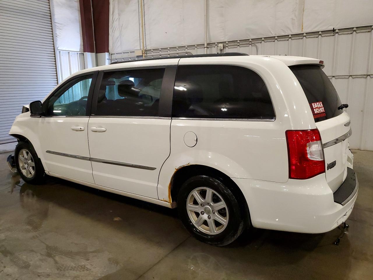 2011 CHRYSLER Minivan VIN 2A4RR5DG4BR713486 photo 2