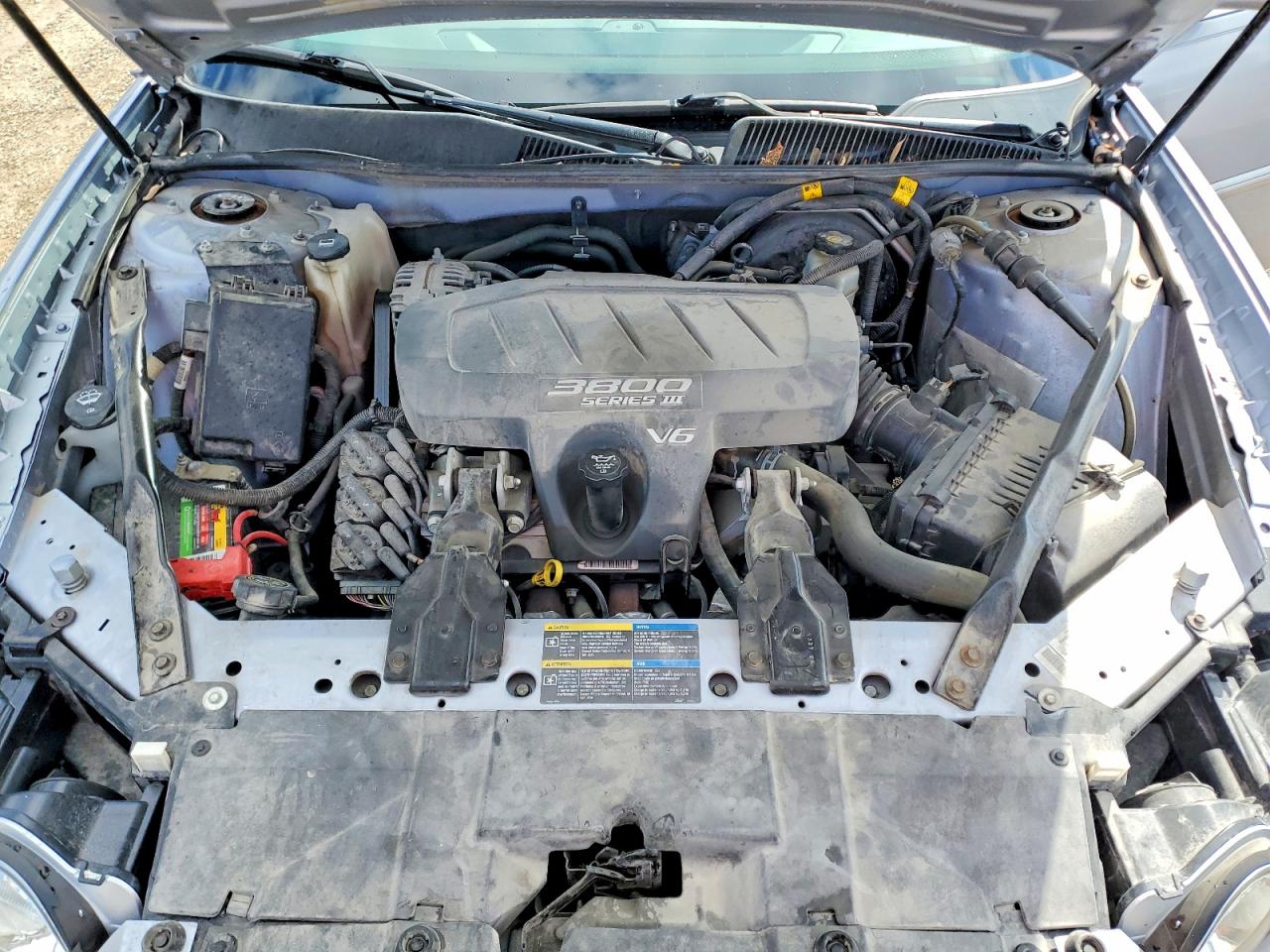 2005 Buick Lacrosse VIN 2G4WD532051237197 photo 11