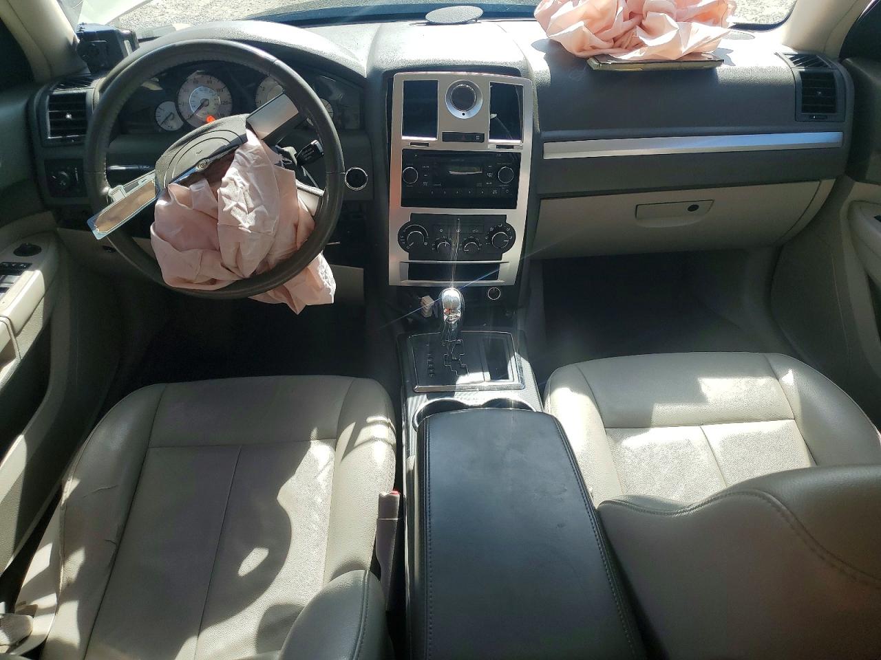 2010 CHRY 300 VIN 2C3CA5CV6AH297212 photo 8