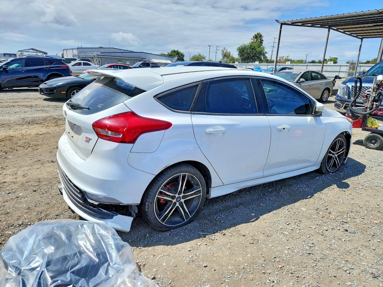 2017 Ford Focus VIN 1FADP3L98HL284793 photo 3