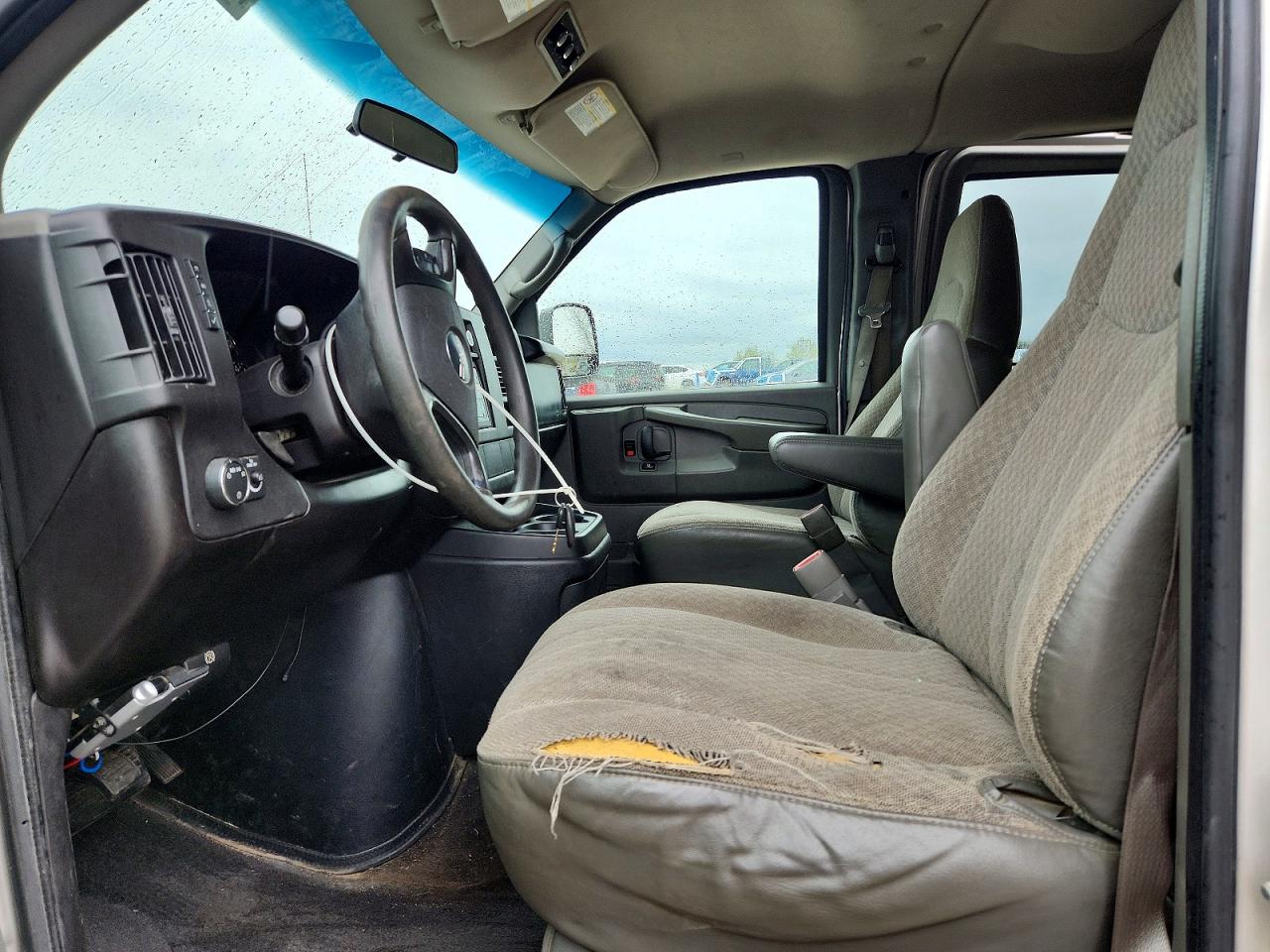 2009 GMC Savana VIN 1GJHG35K091111514 photo 7