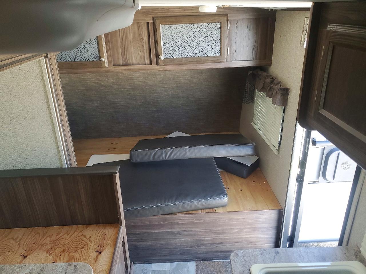 2018 FOREST Coachmen a VIN 5ZT2CXHC5JL003174 photo 5