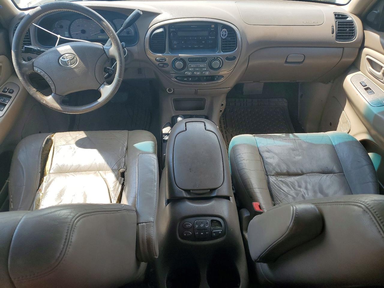 2004 Toyota Sequoia VIN 5TDBT48A94S221135 photo 8
