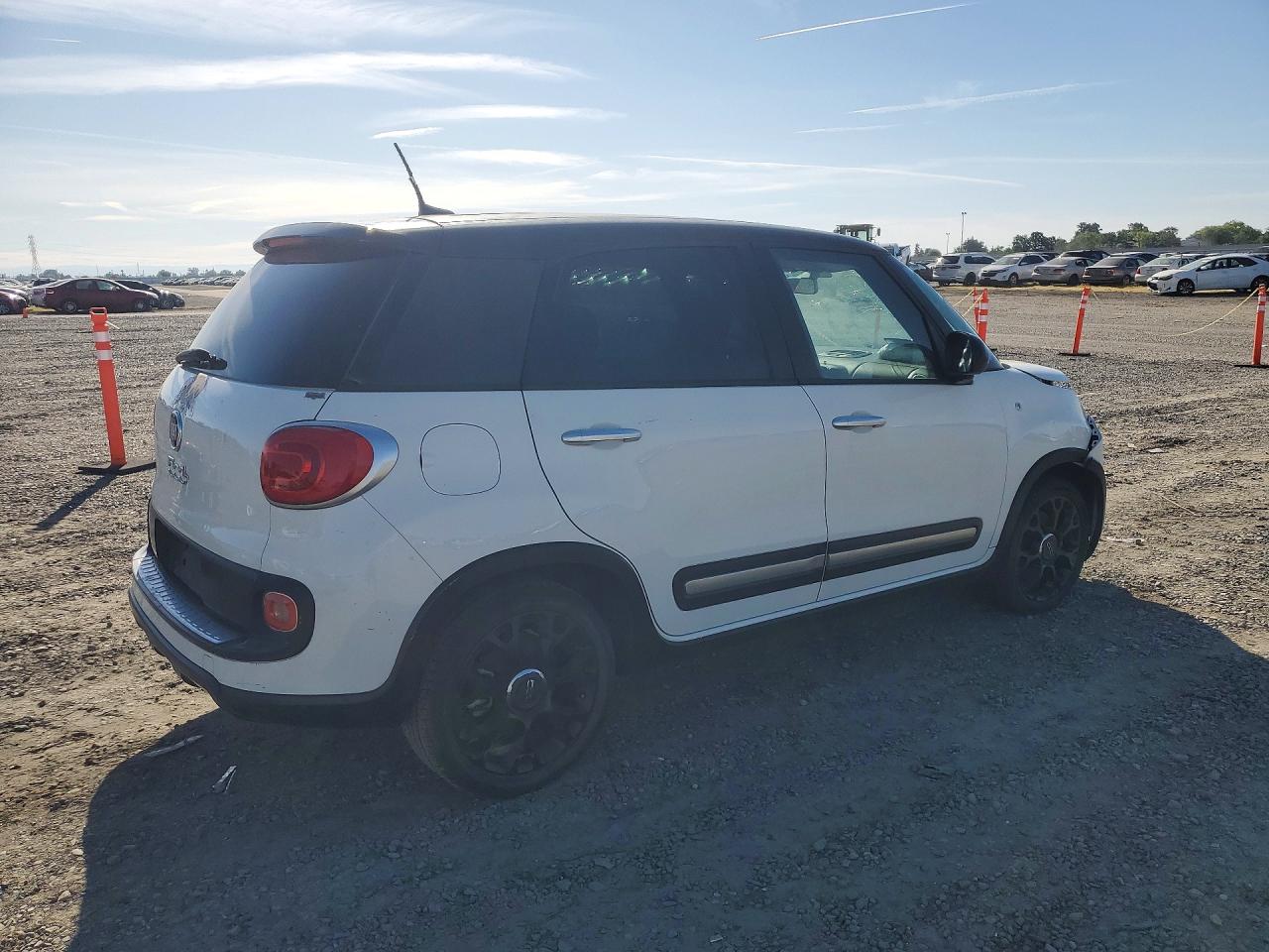 2017 Fiat 500 VIN ZFBCFADH6HZ039073 photo 3