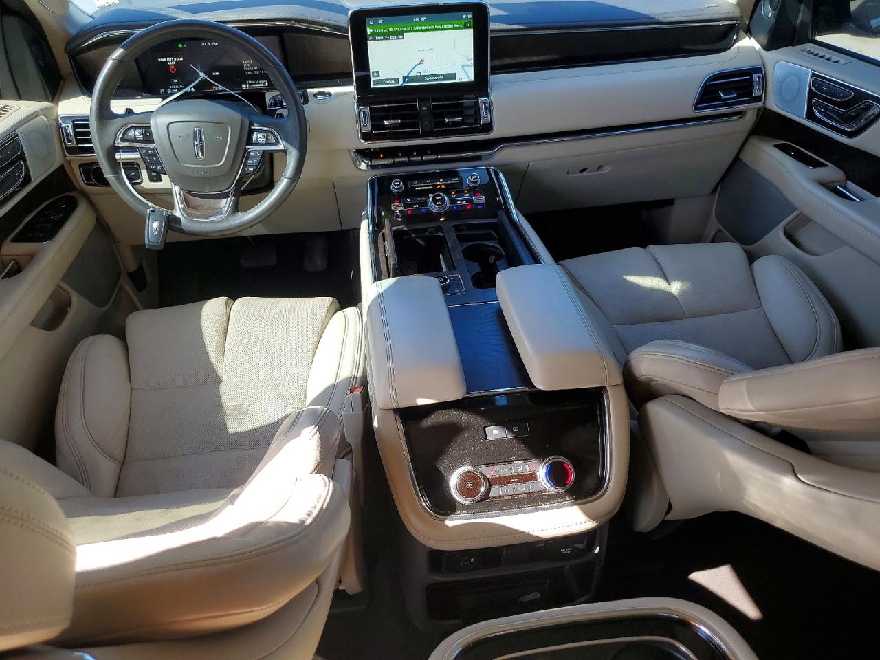 2021 Lincoln Navigator VIN 5LMJJ2LT3MEL07618 photo 8