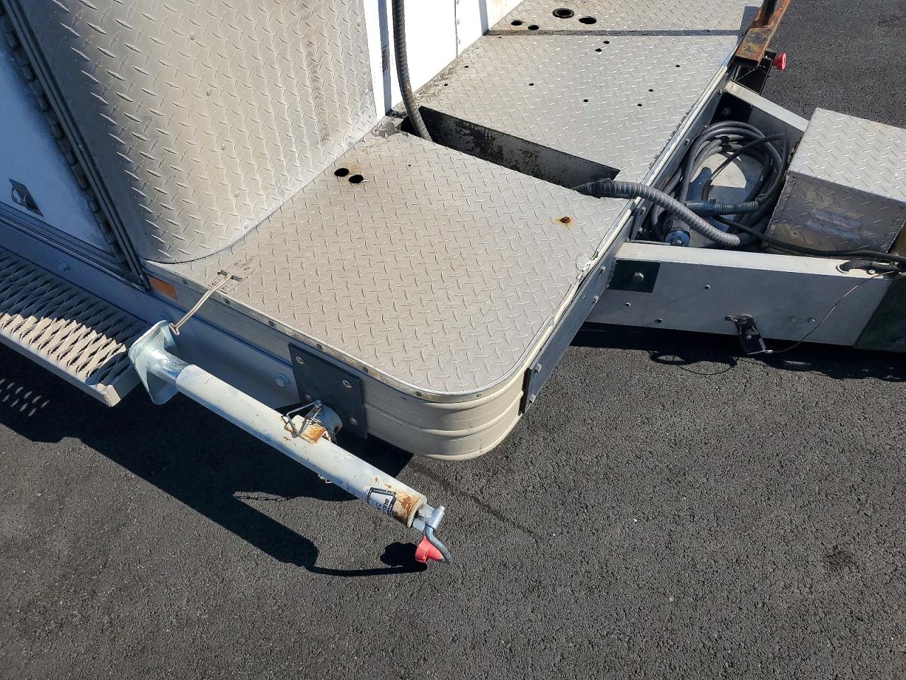 2000 PELSUE FIBER OPTIC SPLICING TRAILER VIN 4FGL01129YC032663 photo 9