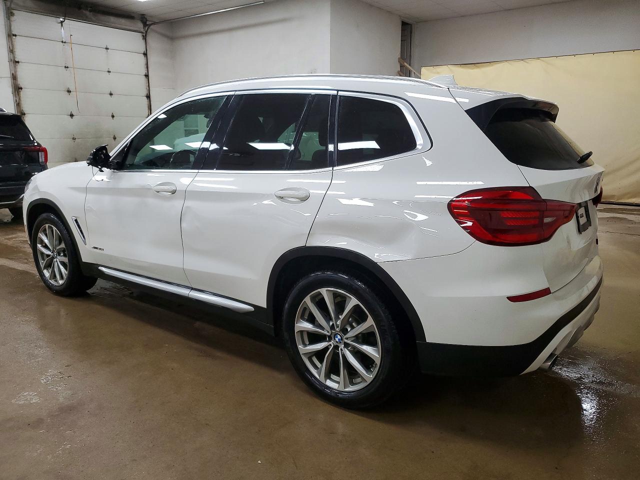 2018 BMW X3 VIN 5UXTR9C57JLA44514 photo 2