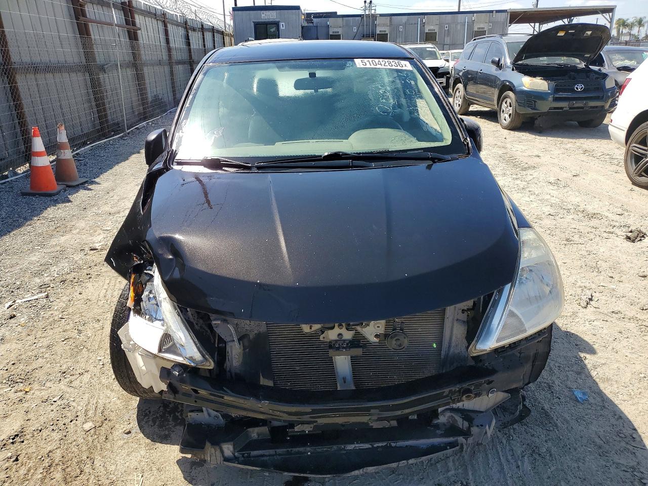 2011 Nissan Versa 1.8 VIN 3N1BC1CP8BL455265 photo 5