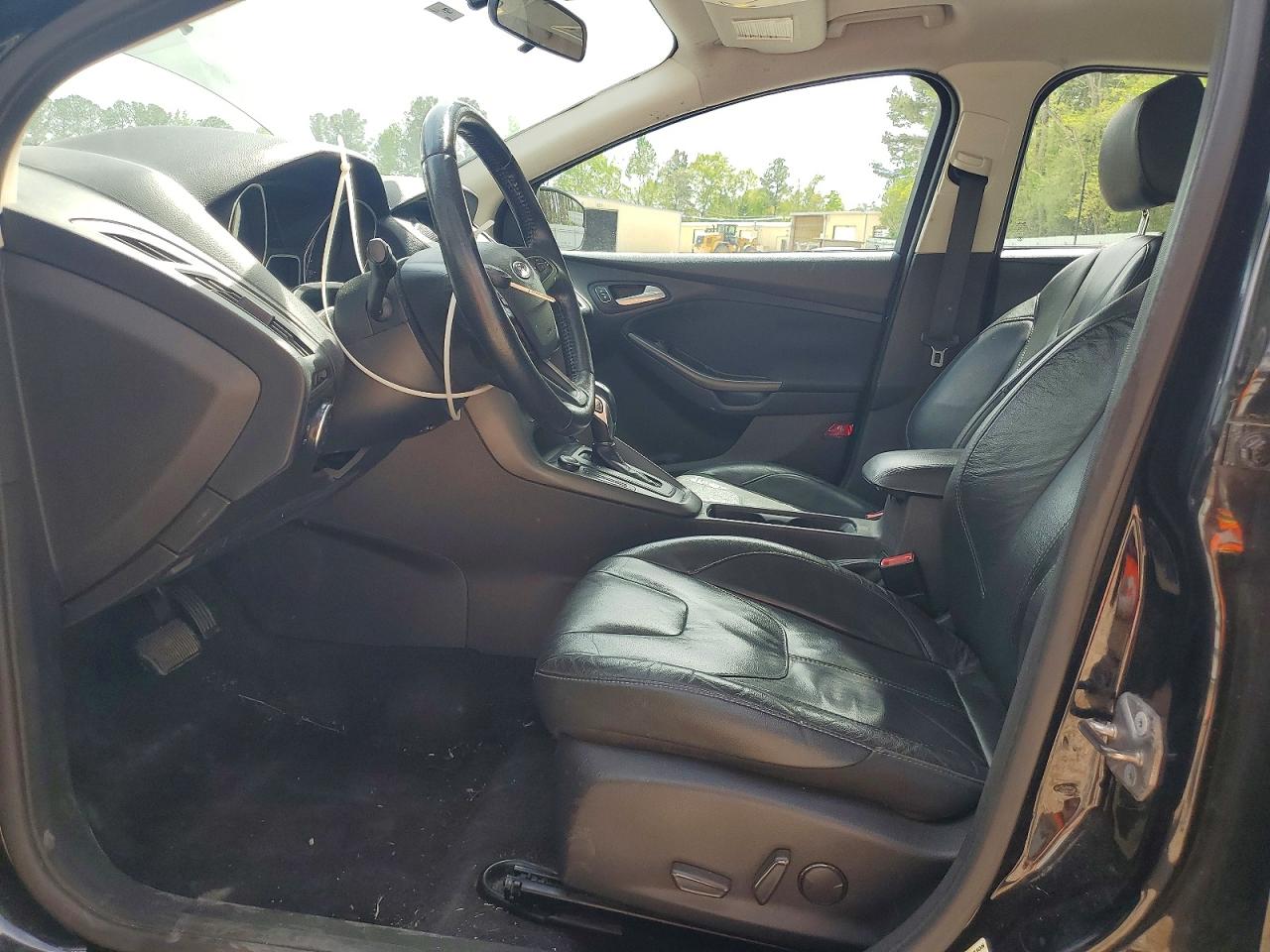 2016 Ford Focus VIN 1FADP3K25GL318210 photo 7