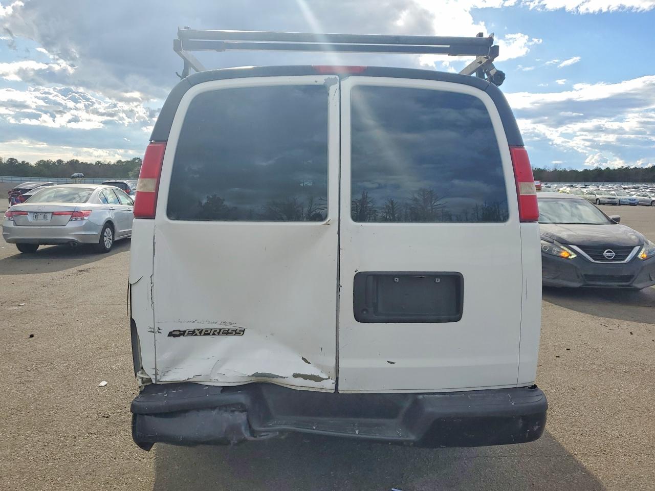 2008 CHEV Express VIN 1GCHG35K181228430 photo 6