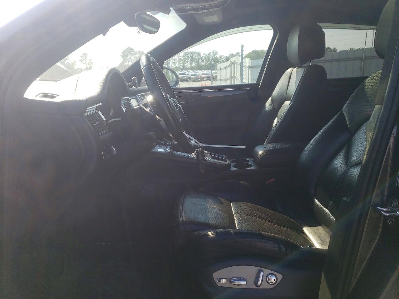 2015 Porsche Macan VIN WP1AB2A53FLB54843 photo 7