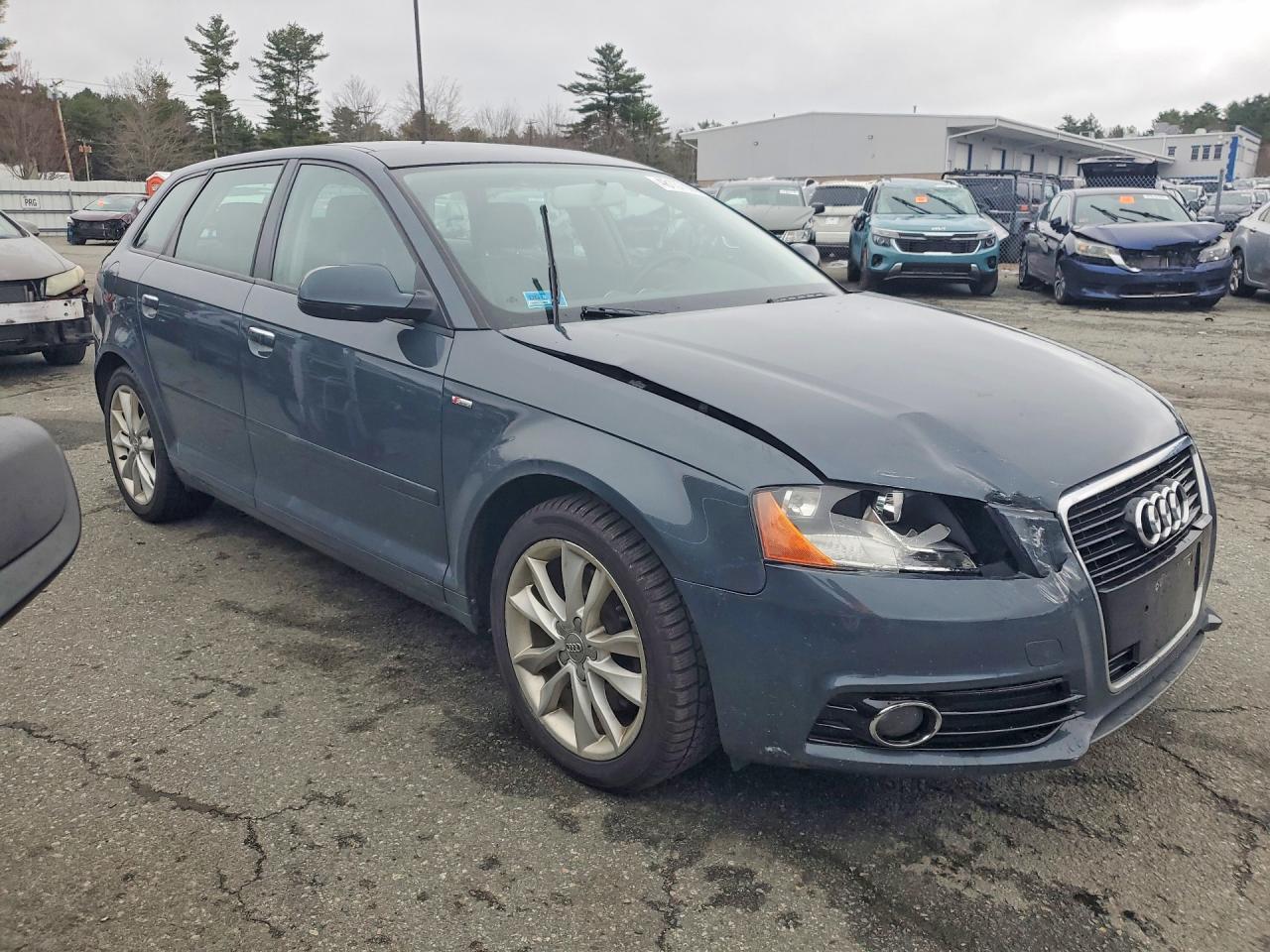 2012 Audi A3 VIN WAUBEAFM0CA151801 photo 4