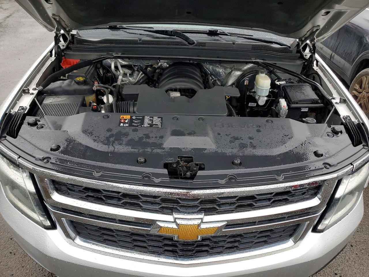 2015 Chevrolet Suburban VIN 1GNSKJKC8FR556990 photo 12