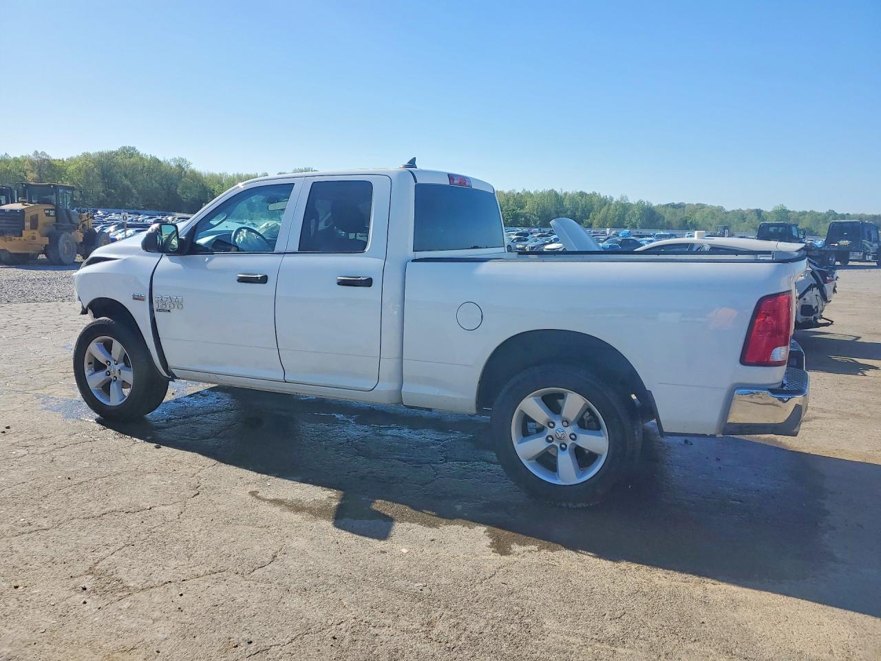 2024 Ram 1500 VIN 1C6RR6FT0RS183619 photo 2