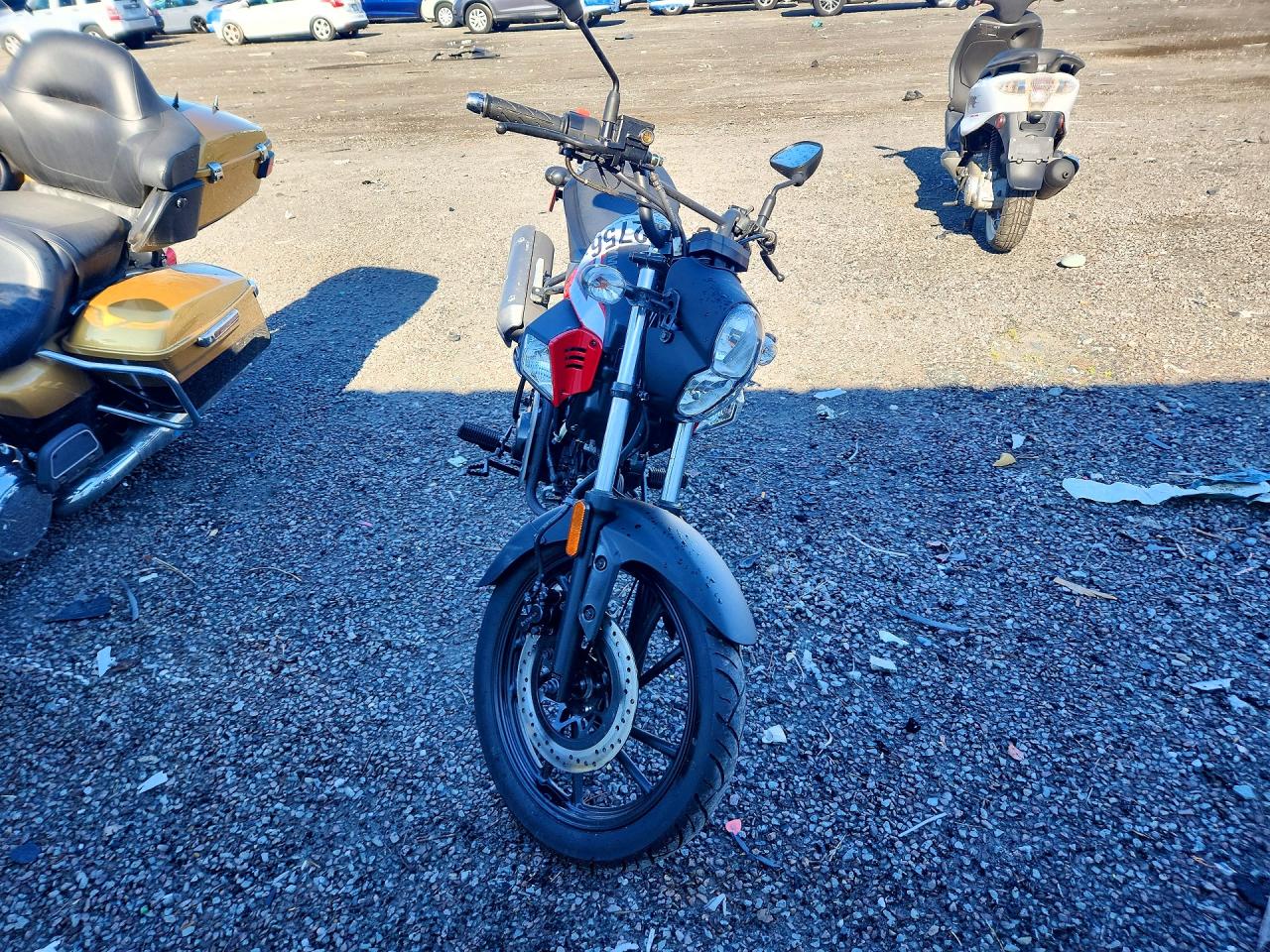 2021 KYMCO Scooter VIN LC2B3G086MC100104 photo 2