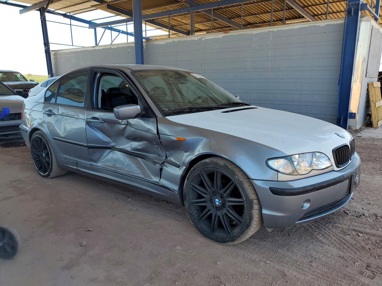 2005 BMW 3 series VIN WBAET37405NJ85231 photo 4