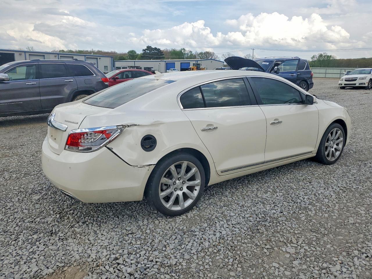 2013 Buick Lacrosse VIN 1G4GJ5G38DF250111 photo 3