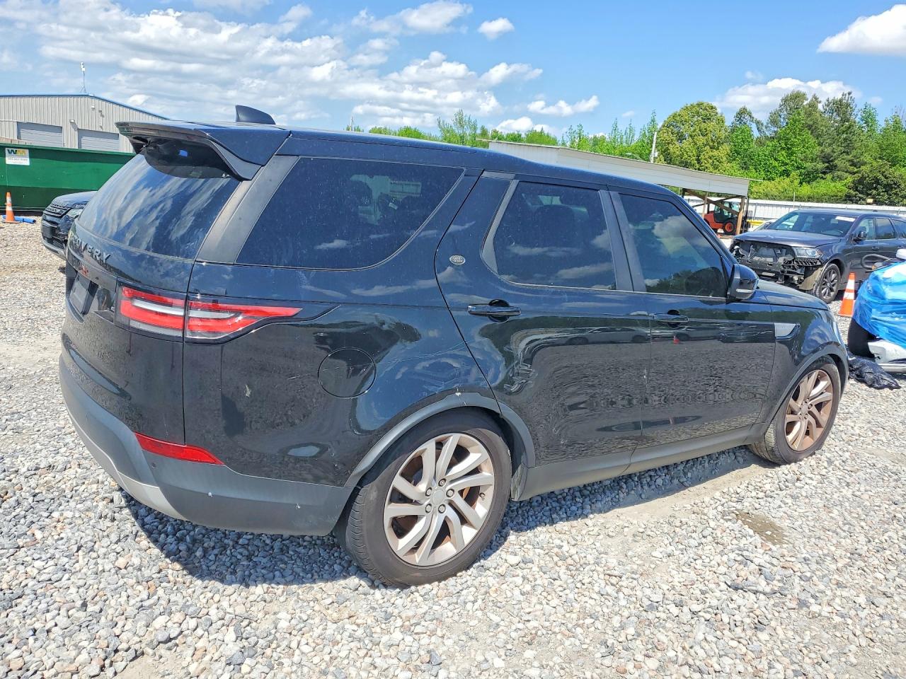 2017 Land Discovery VIN SALRRBBV1HA011217 photo 3