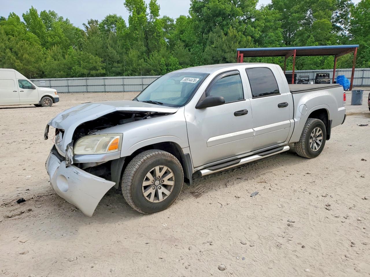 2007 Mitsubishi Raider VIN 1Z7HC28K27S109574 photo 1