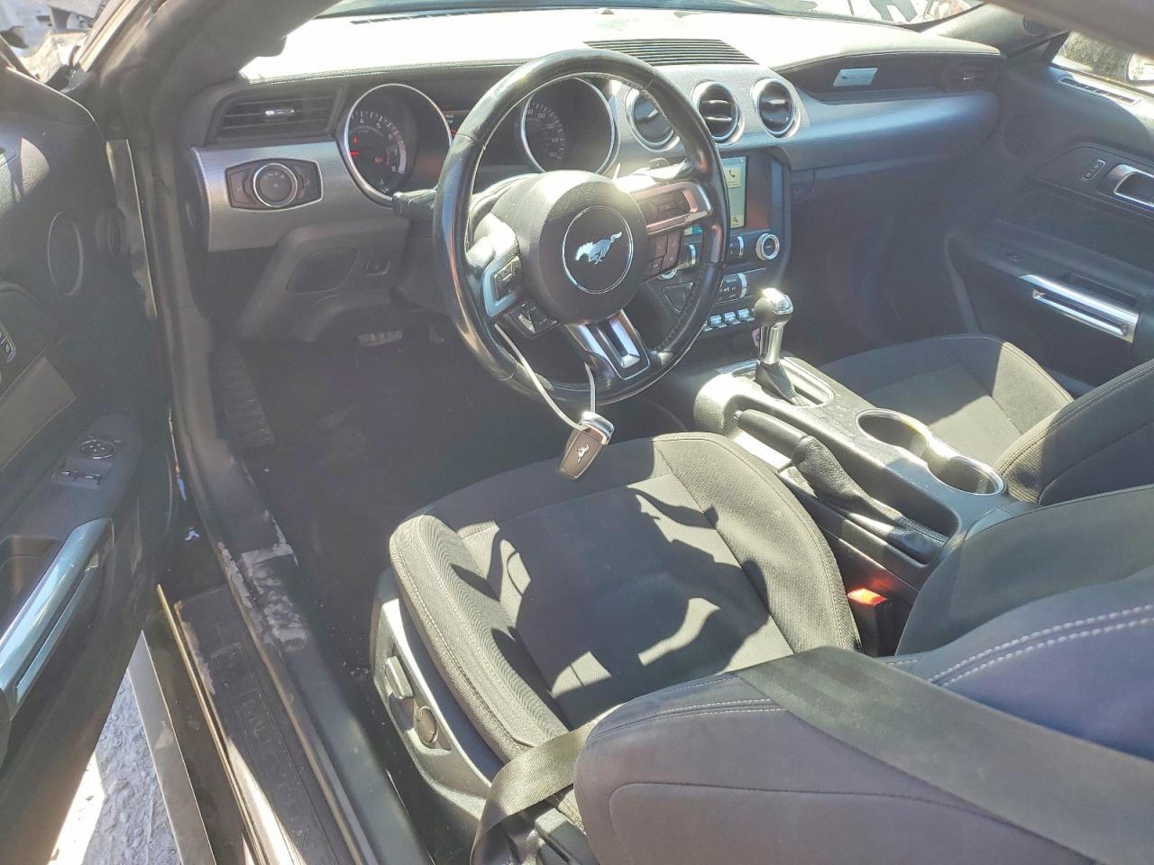 2018 Ford Mustang VIN 1FA6P8TH0J5179396 photo 8