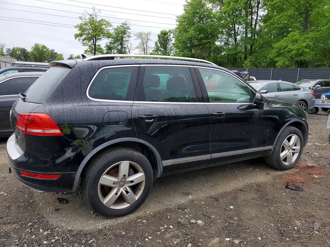 2014 Volkswagen Touareg VIN WVGEP9BP4ED001471 photo 3