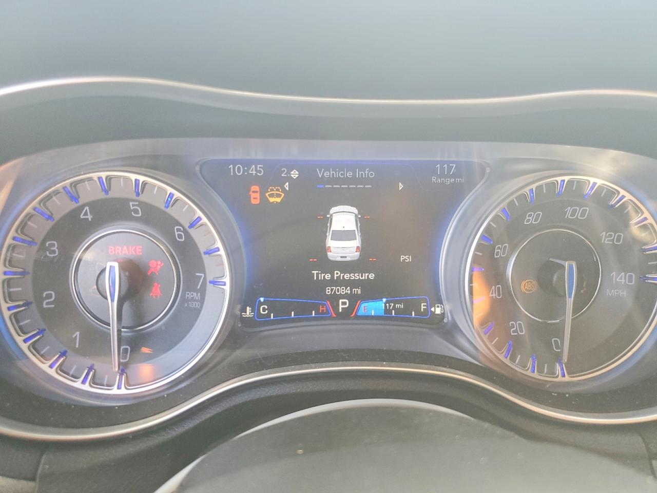 2018 Chrysler 300 VIN 2C3CCAAG2JH341004 photo 9