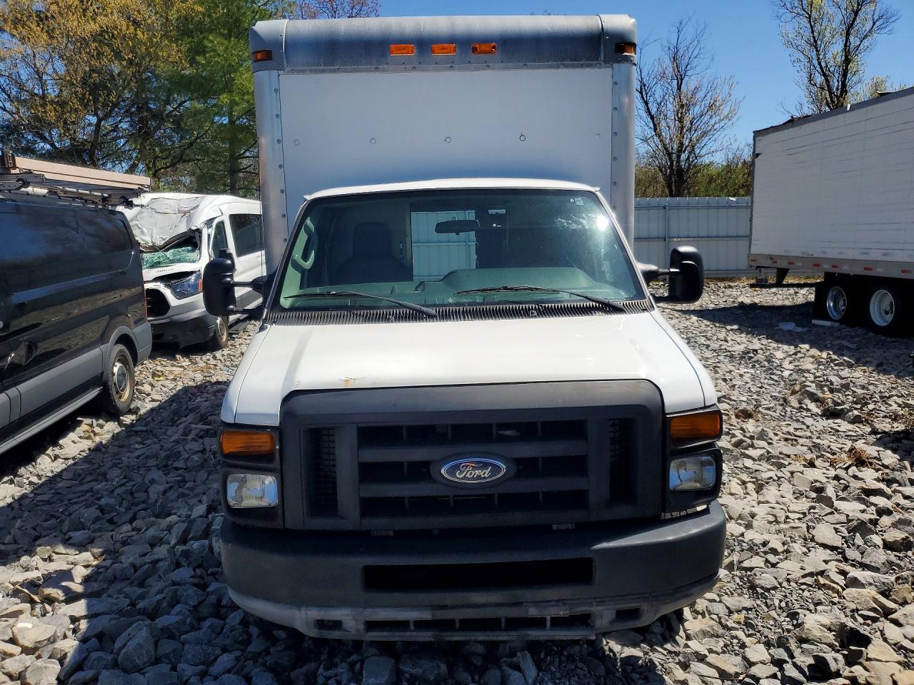 2010 Ford Econoline VIN 1FDWE3FL7ADA89005 photo 5