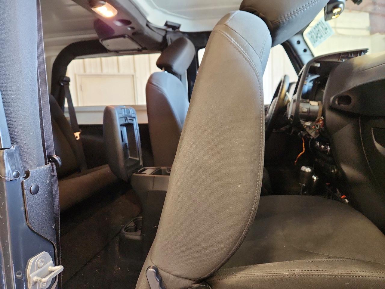 2016 Jeep Wrangler / VIN 1C4AJWAG4GL339210 photo 10