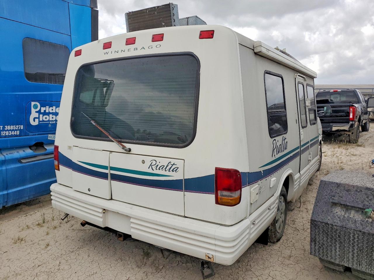 1996 WINNEBAGO All models VIN 1WVAE0709TH033780 photo 4