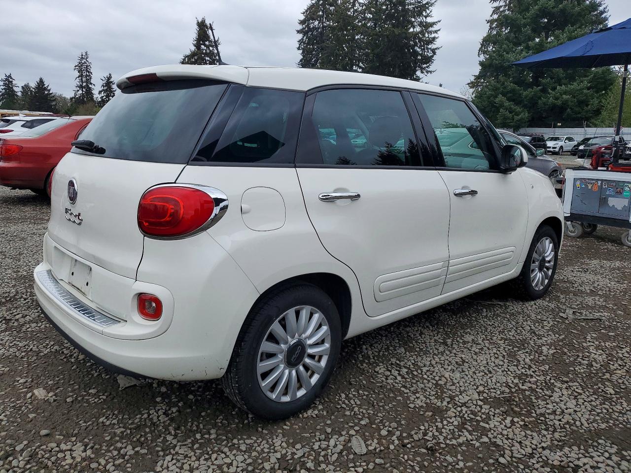2017 Fiat 500 VIN ZFBCFAAH3HZ038743 photo 3