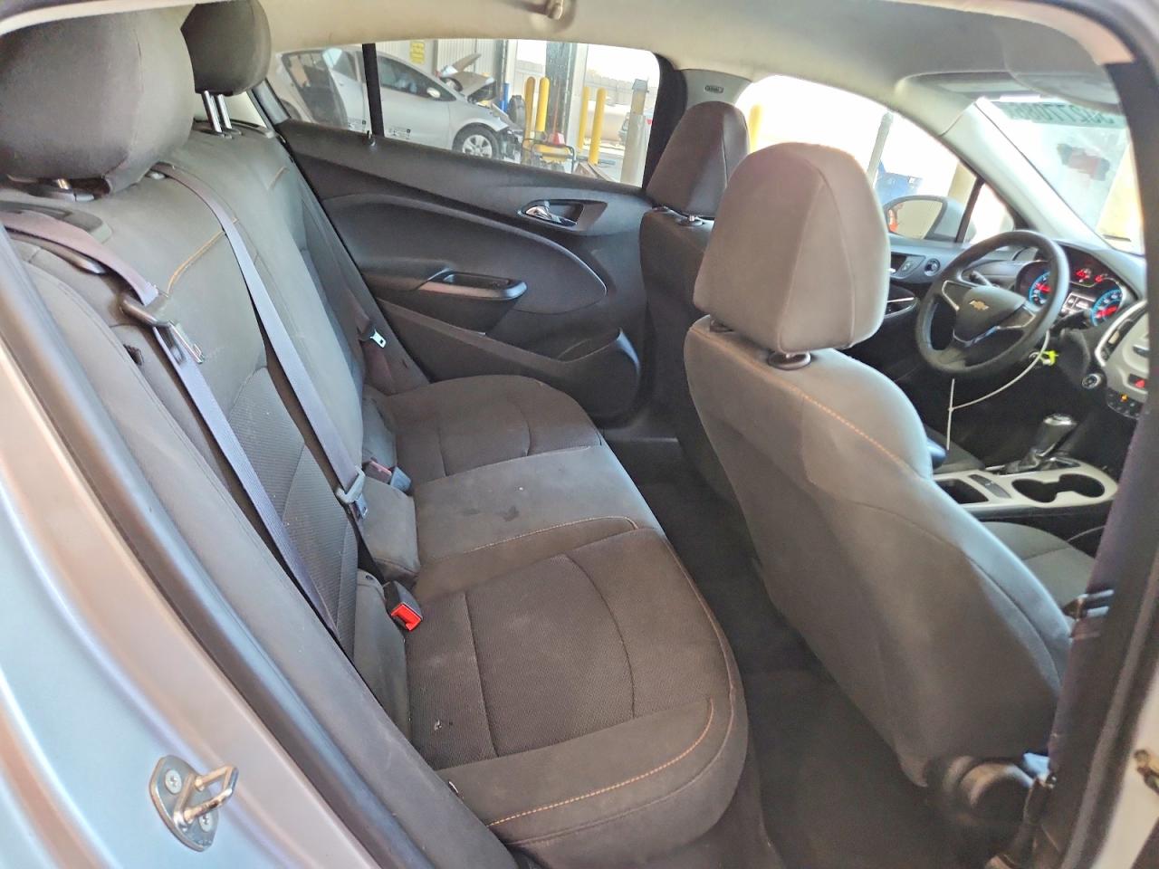 2017 Chevrolet Cruze VIN 1G1BC5SM8H7271381 photo 10