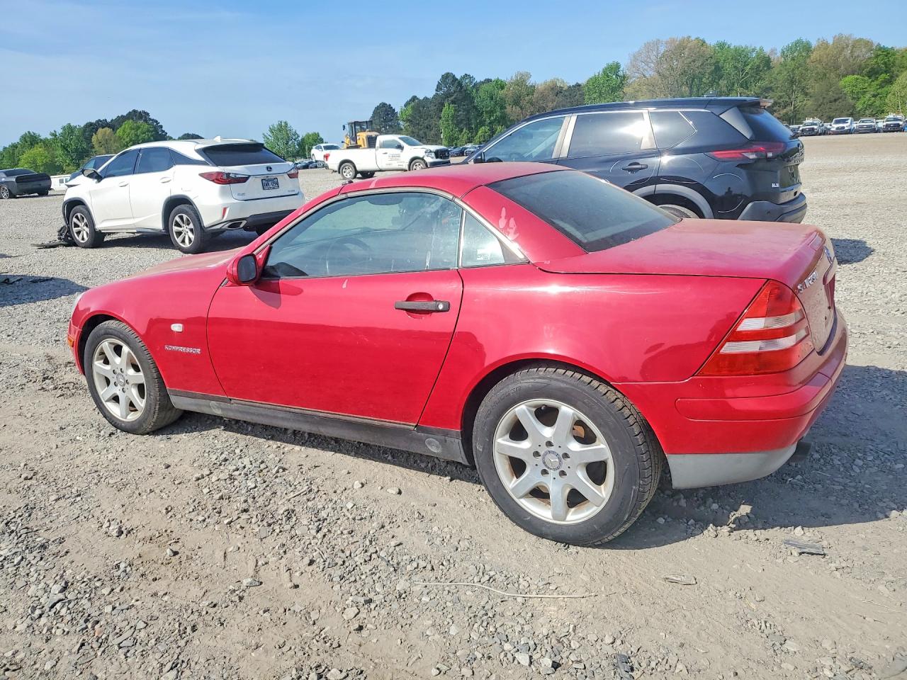1998 Mercedes-Benz Slk-class VIN WDBKK47F7WF029925 photo 2