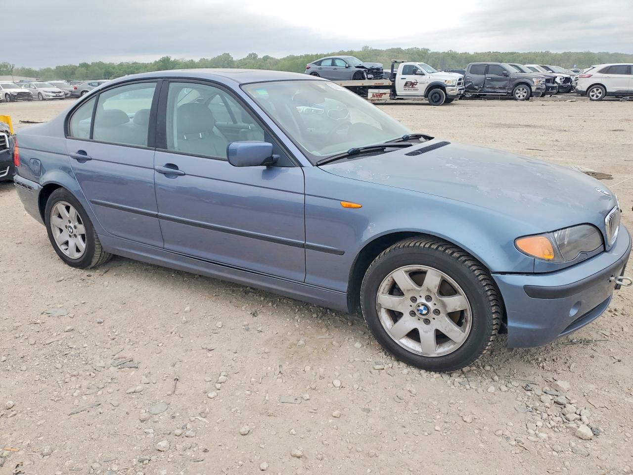 2004 BMW 3 series VIN WBAEU334X4PR10825 photo 4