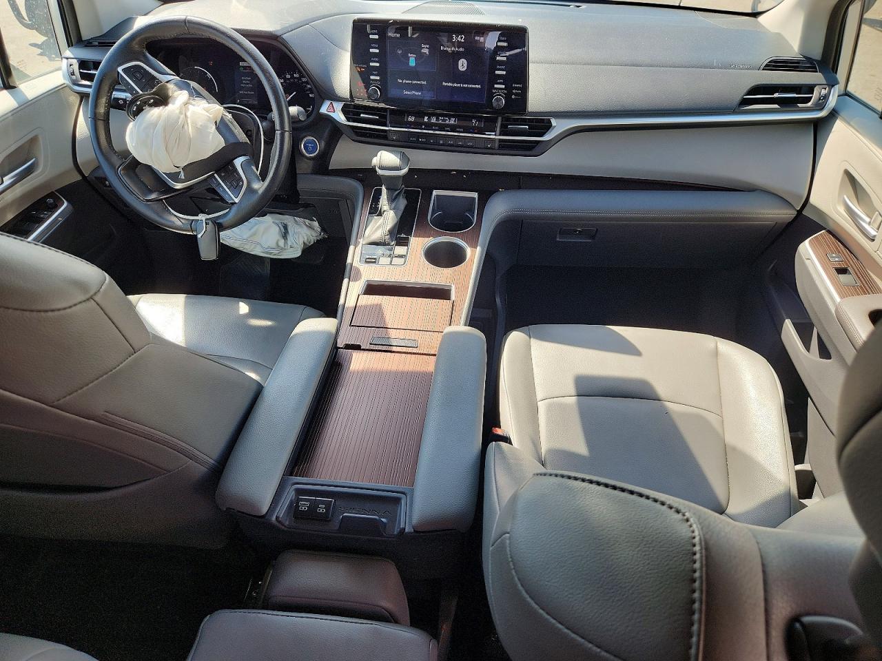 2022 Toyota Sienna VIN 5TDYRKEC1NS114813 photo 8