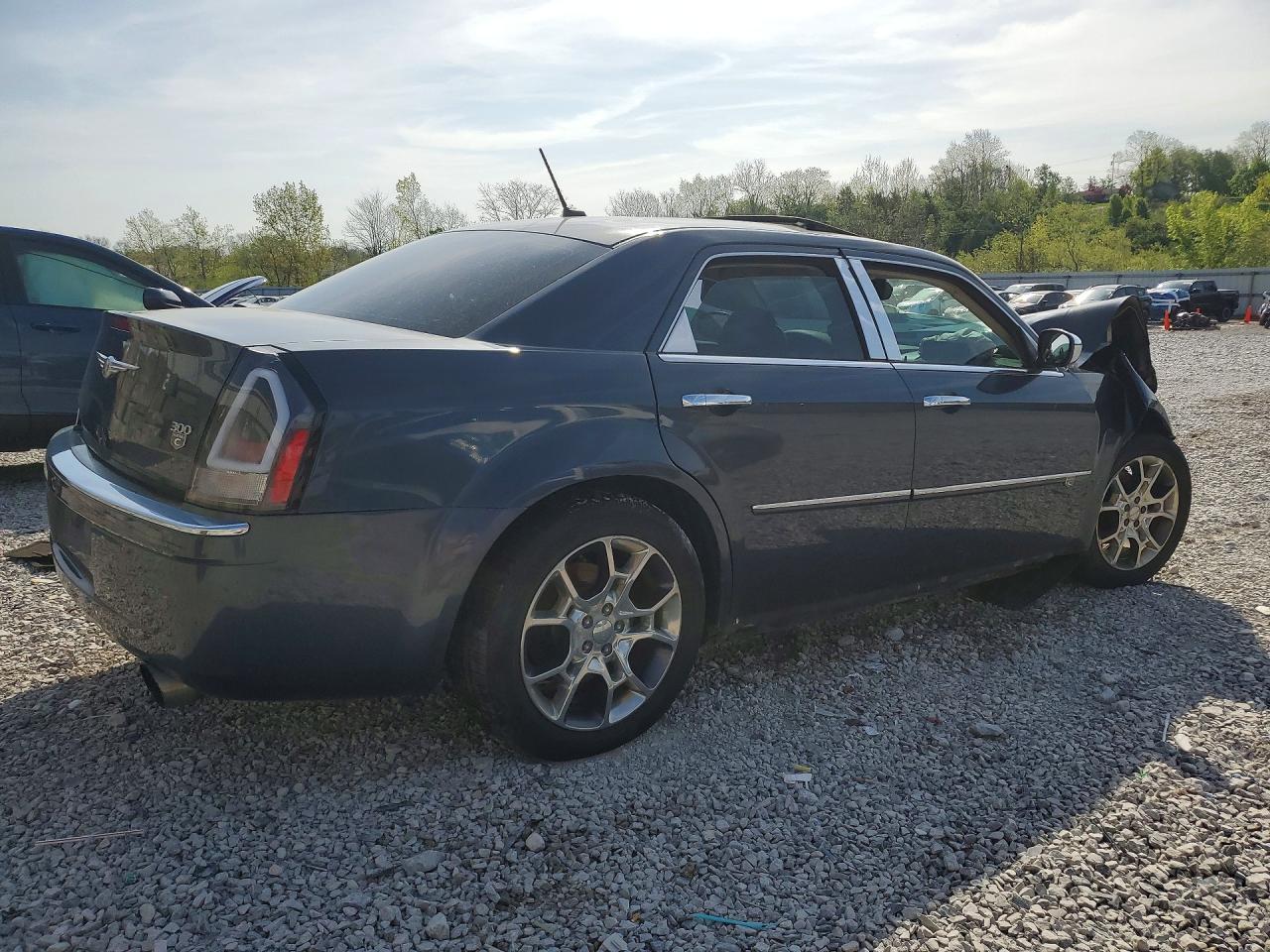 2008 Chrysler 300 VIN 2C3KA63H18H140614 photo 3