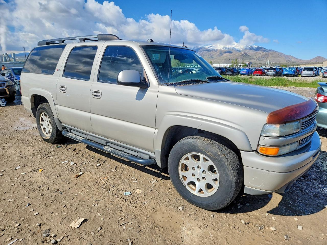 2005 Chevrolet Suburban VIN 3GNFK16ZX5G129003 photo 4