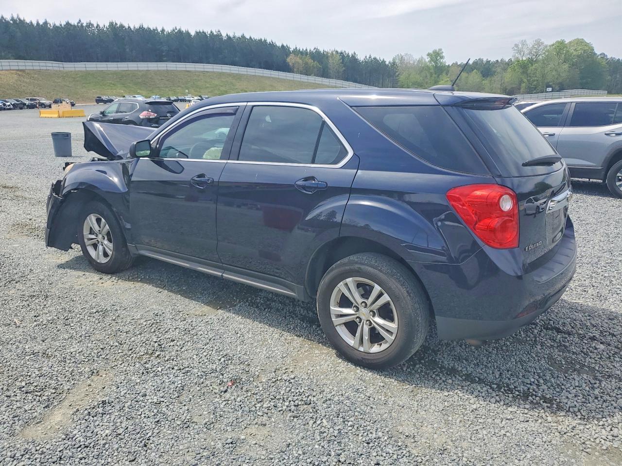 2015 Chevrolet Equinox VIN 2GNALAEK6F6202053 photo 2