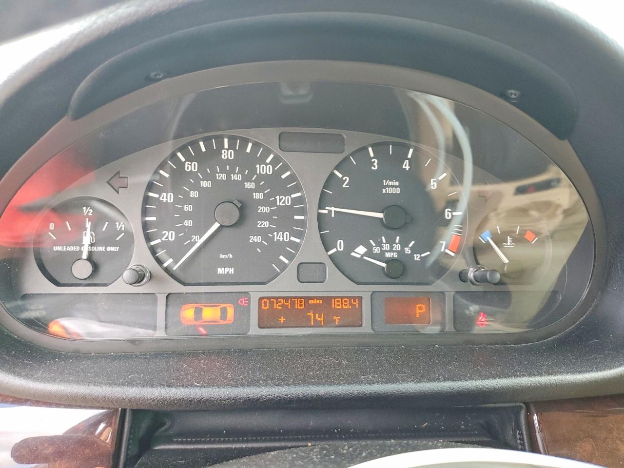 2003 BMW 3 series VIN WBAEV33483PD57753 photo 9