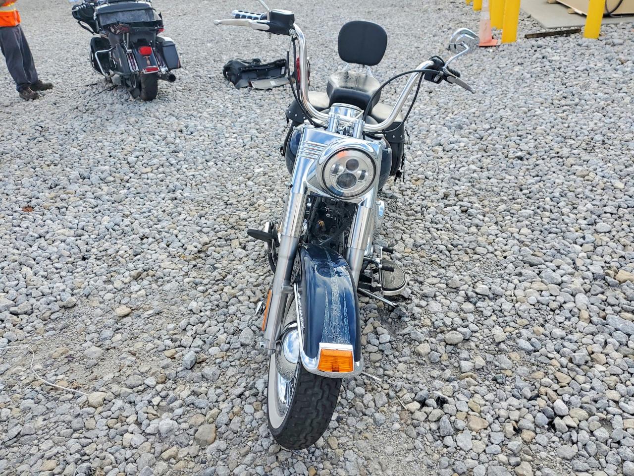2016 HARLEY Fl VIN 1HD1BWV16GB038431 photo 2