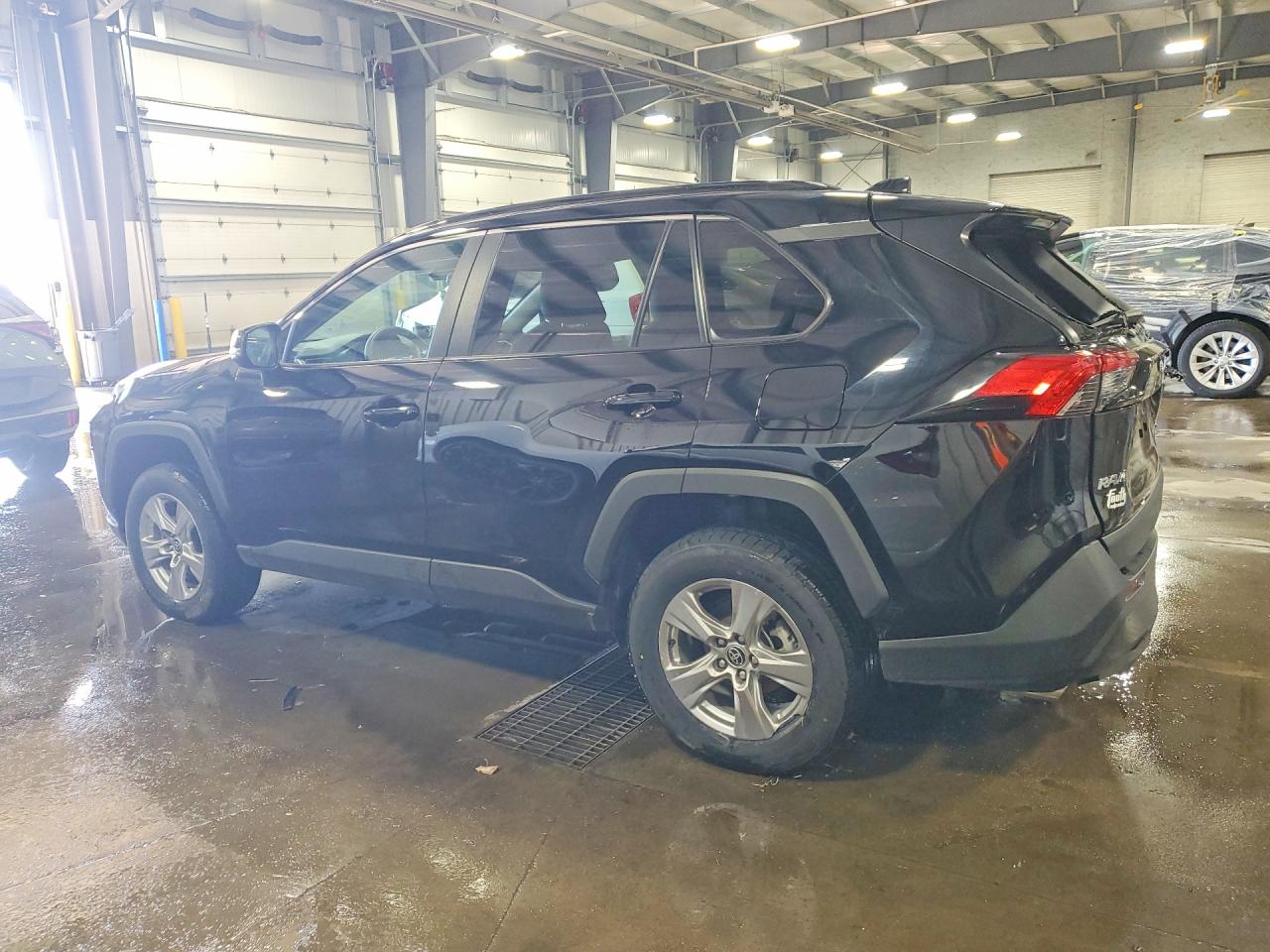 2023 Toyota Rav4 VIN 2T3W1RFV6PW280706 photo 2