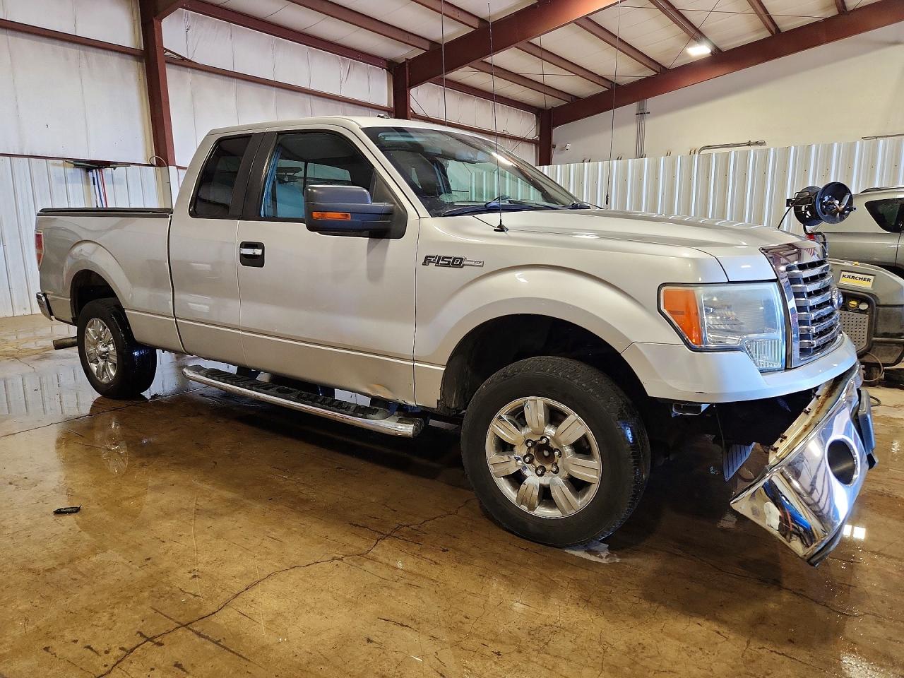 2010 Ford F150 VIN 1FTFX1EV7AFC33145 photo 4