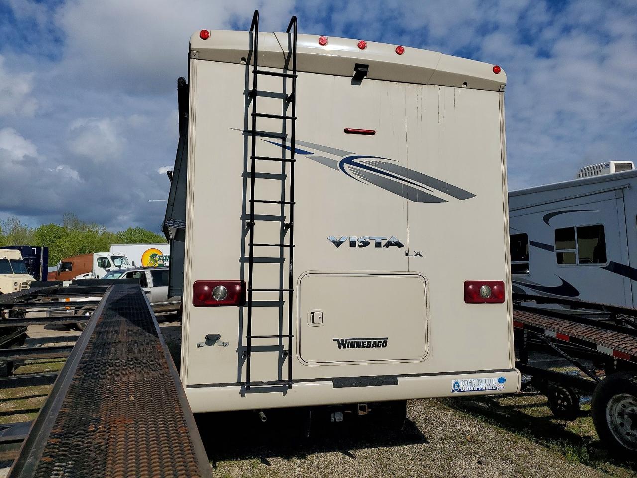 2017 Winnebago F-ser othr VIN 1F65F5DY6H0A12394 photo 3
