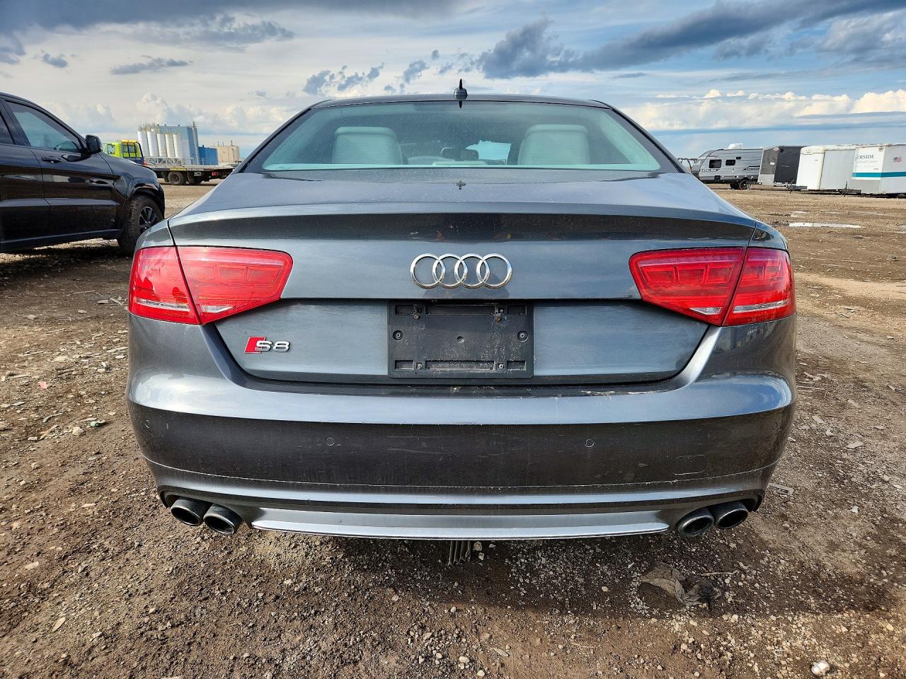 2014 Audi S8 VIN WAUD2AFD1EN002875 photo 6