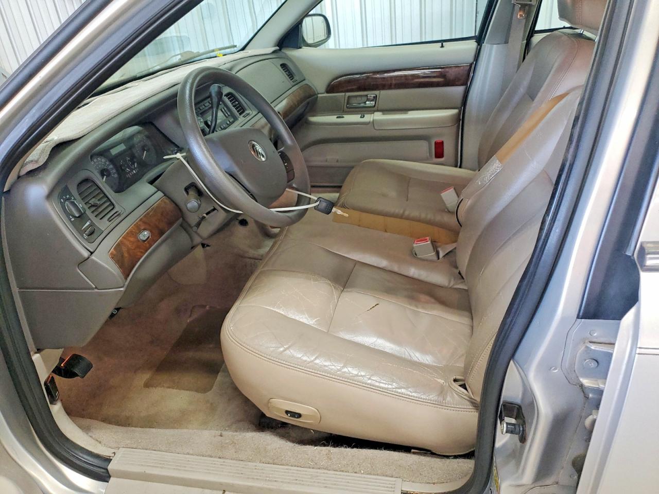 2008 Mercury Grmarquis VIN 2MEFM74VX8X634845 photo 7