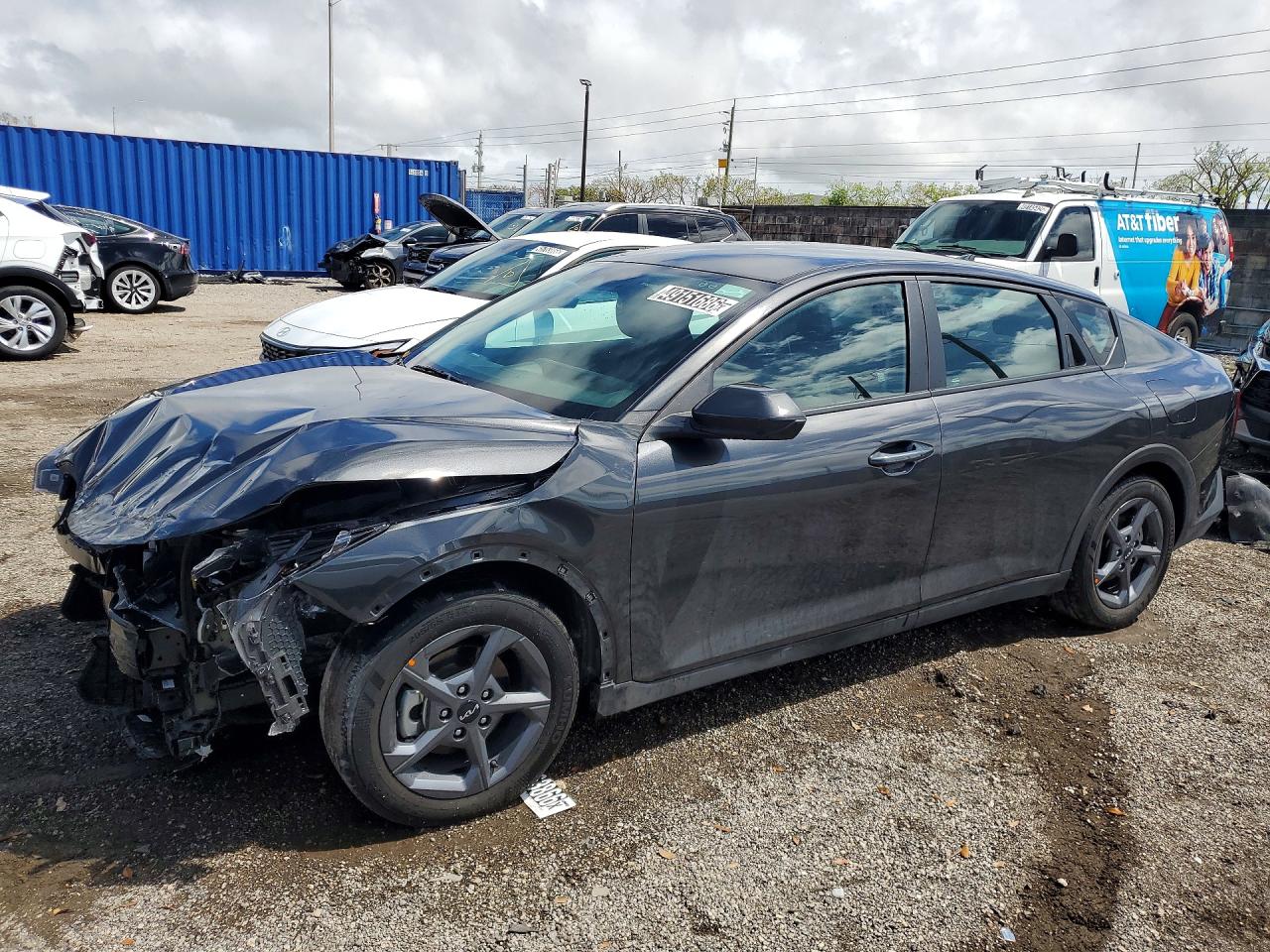 2026 Kia All other VIN 3KPFT4DE9TE251318 photo 1