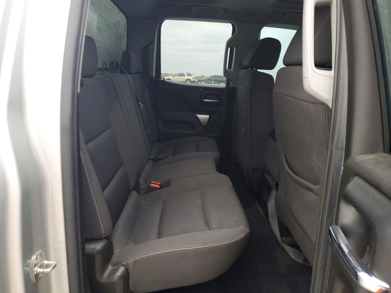 2019 Chevrolet Silverado VIN 2GCVKPEC7K1237930 photo 10