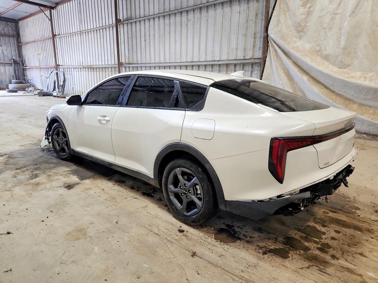 2025 KIA All other VIN 3KPFT4DE3SE216417 photo 2