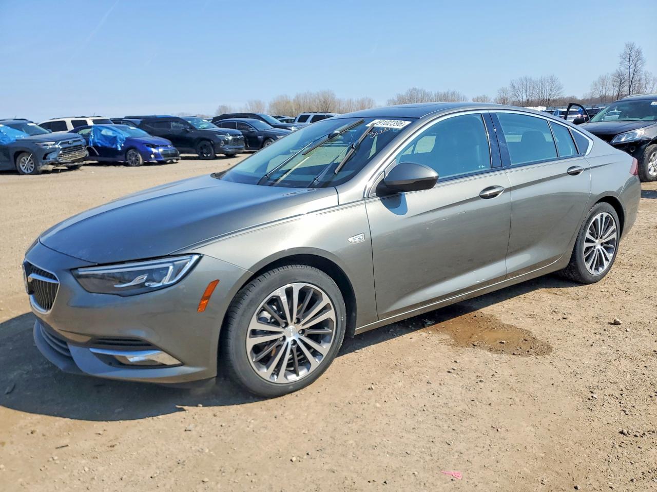 2018 Buick Regal VIN W04GP6SX0J1087573 photo 1